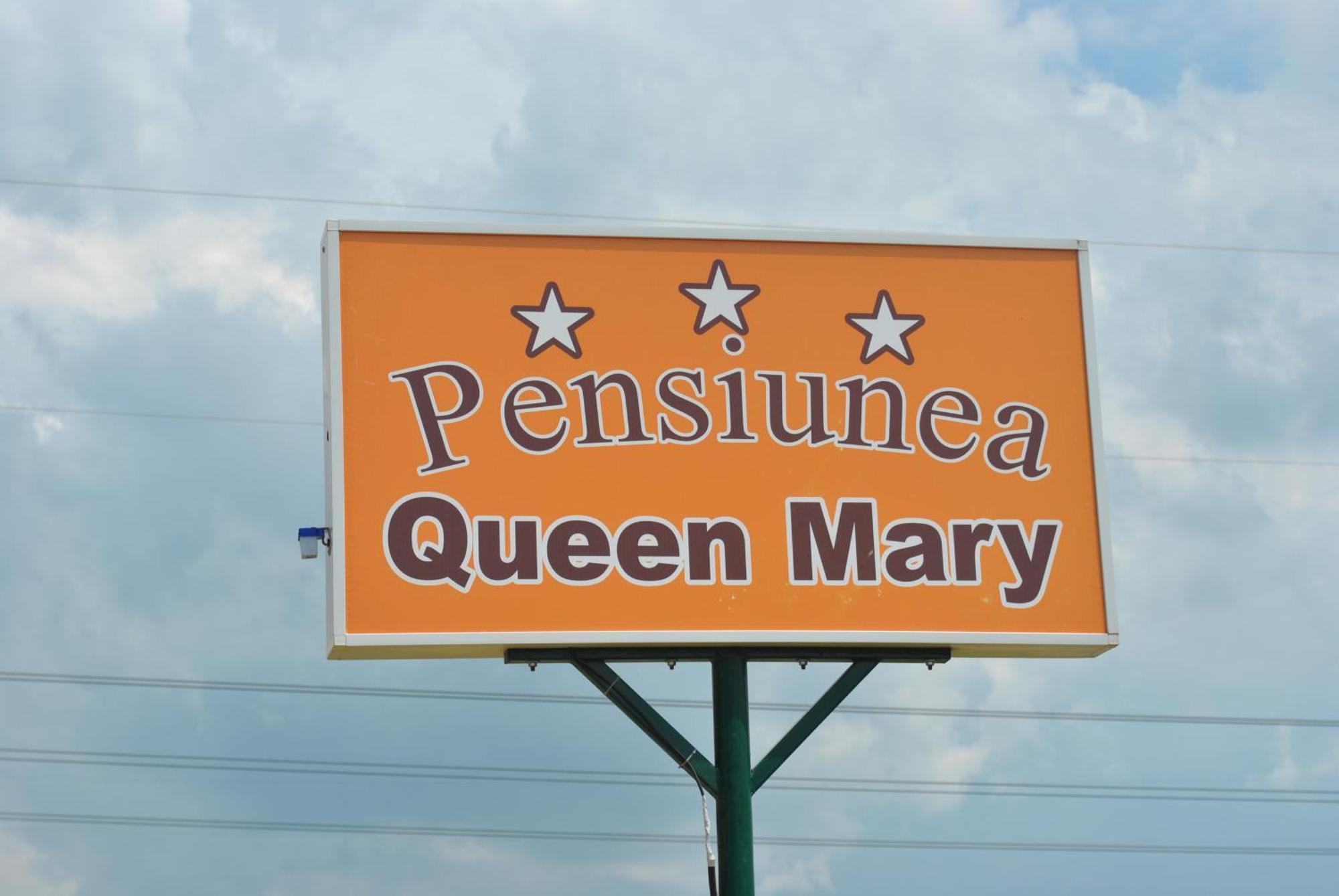 Pensiunea Queen Mary Sanpetru Екстер'єр фото