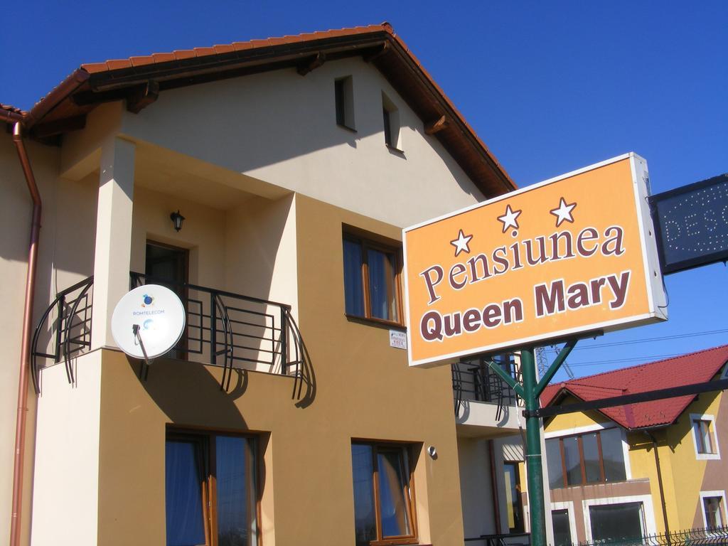 Pensiunea Queen Mary Sanpetru Екстер'єр фото